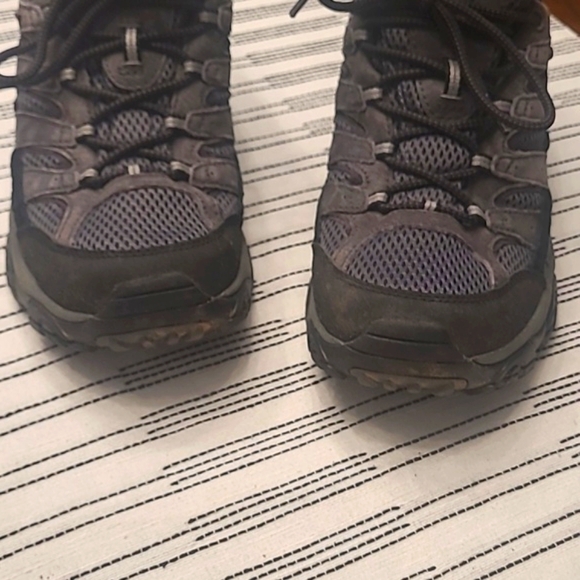 Merrell Hiking Shoes - Picture 5 of 15